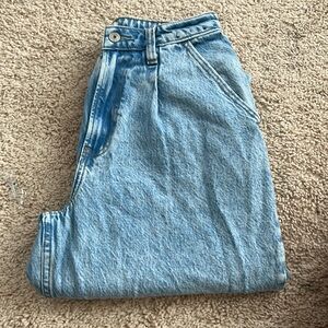 Abercrombie and Fitch The Loose Jean